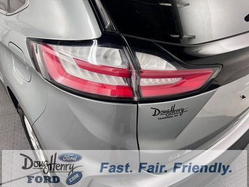 Used 2023 Ford Edge SEL image 13