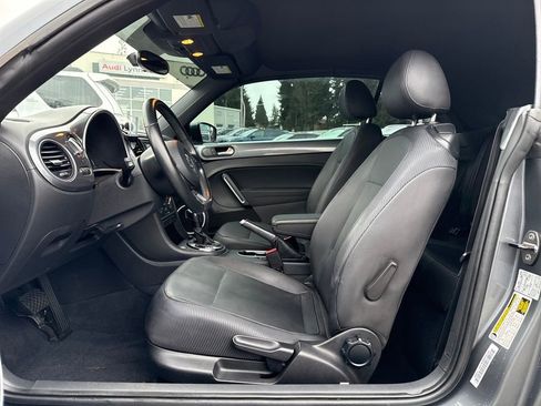 Used 2013 Volkswagen Beetle 2.5 image 10