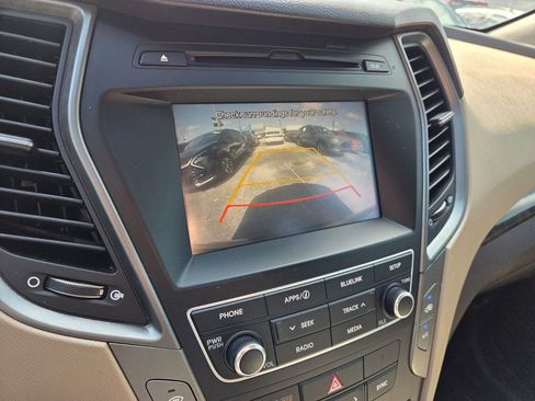 Used 2017 Hyundai Santa Fe Sport FWD image 30