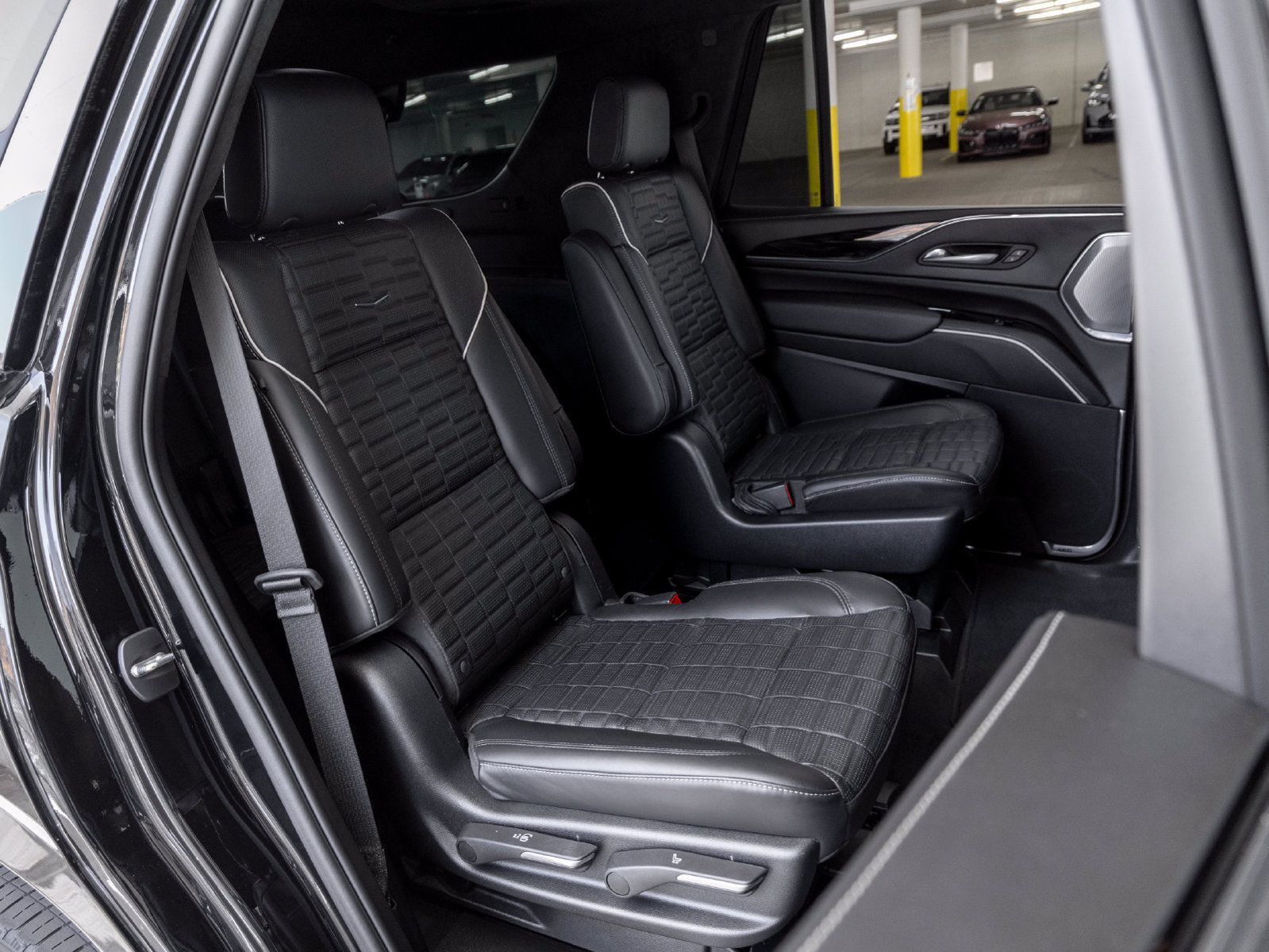 Used 2023 Cadillac Escalade V AWD/4WD image 26