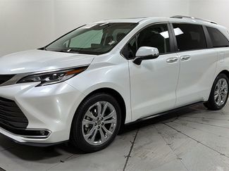 Certified 2023 Toyota Sienna Platinum video 1