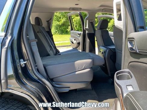 Used 2018 Chevrolet Tahoe LS AWD/4WD image 36