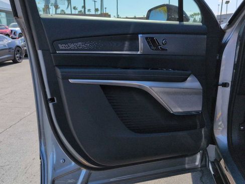 New 2026 Cadillac Vistiq Platinum image 10