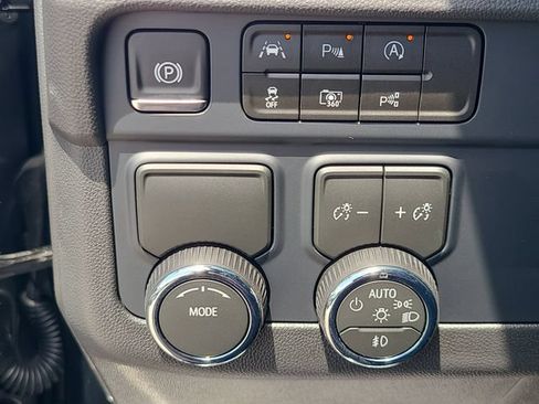 New 2026 Chevrolet Suburban LT w/ Comfort Package RWD image 30