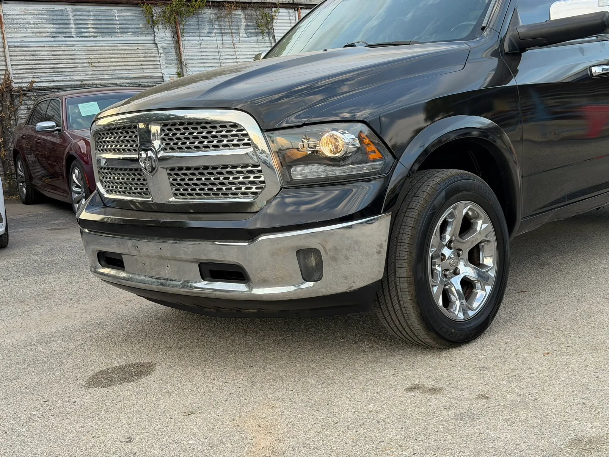 Used 2016 RAM 1500 Laramie w/ Convenience Group AWD/4WD image 6