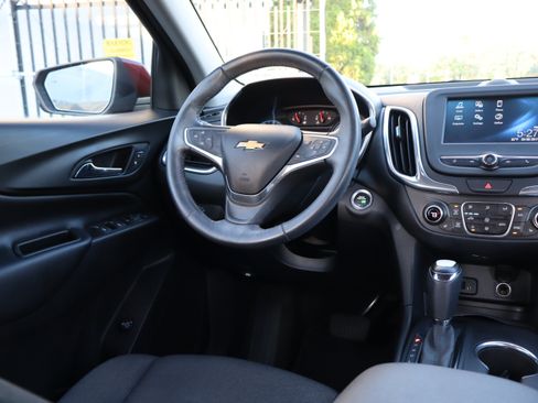 Used 2018 Chevrolet Equinox LT FWD image 12