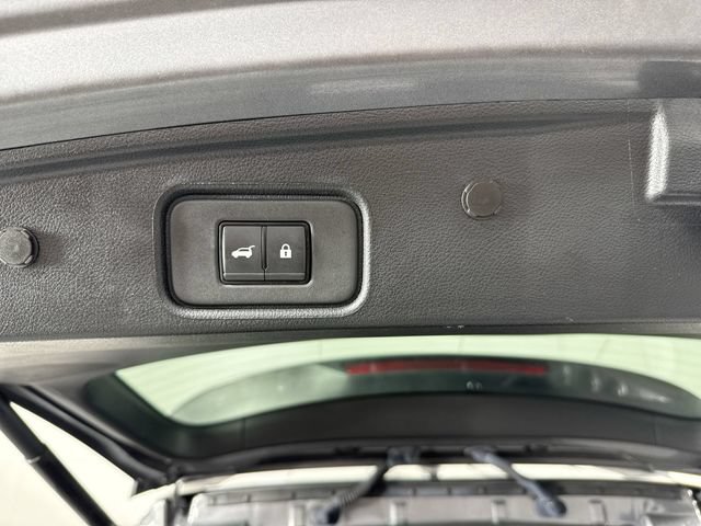 Used 2025 Nissan Pathfinder SV AWD/4WD image 35