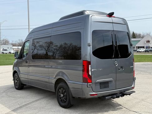 Used 2025 Mercedes-Benz Sprinter 2500 image 6