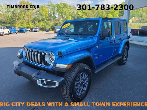 Used 2024 Jeep Wrangler Unlimited Sahara w/ Technology Group AWD/4WD image 1
