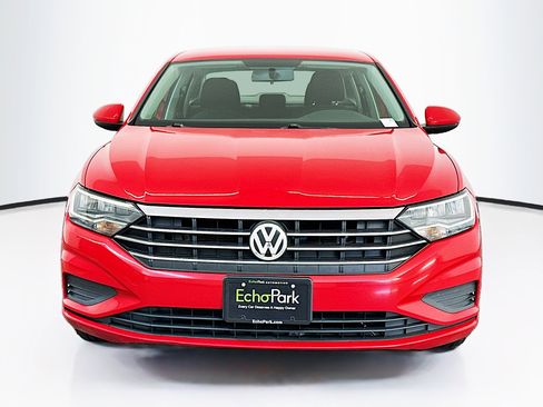Used 2019 Volkswagen Jetta S image 2