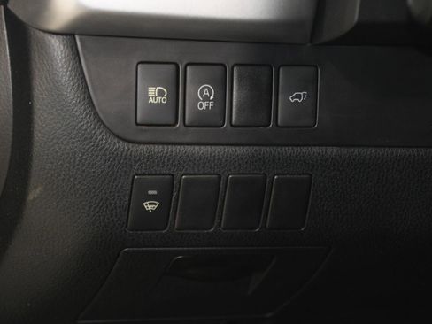 Used 2017 Toyota Highlander XLE image 13