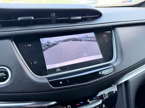 Used 2023 Cadillac XT5 Luxury FWD image 16