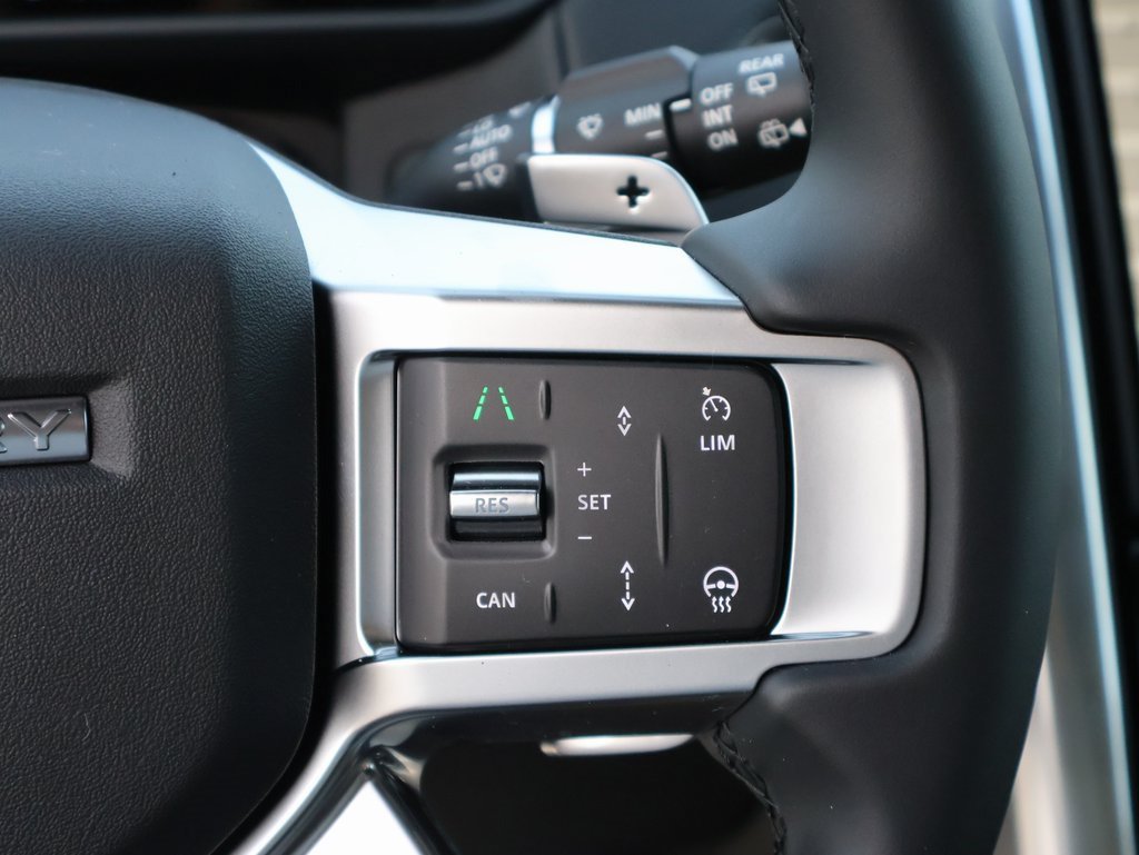 New 2026 Land Rover Discovery Dynamic SE AWD/4WD image 33