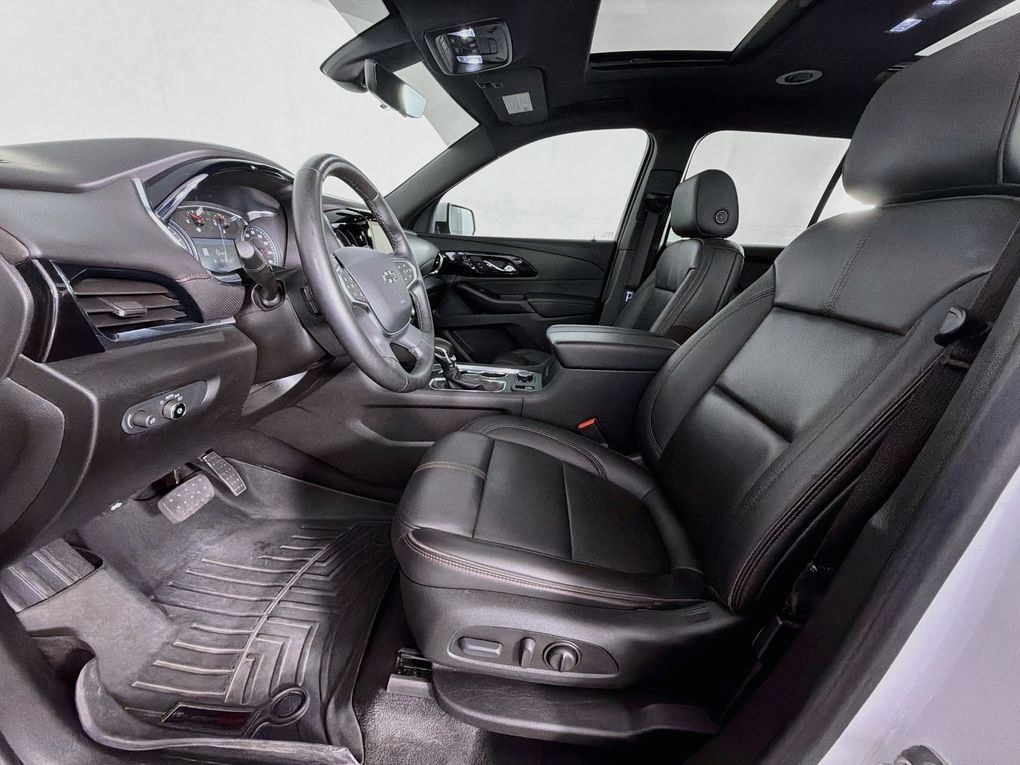 Used 2023 Chevrolet Traverse RS AWD/4WD image 12
