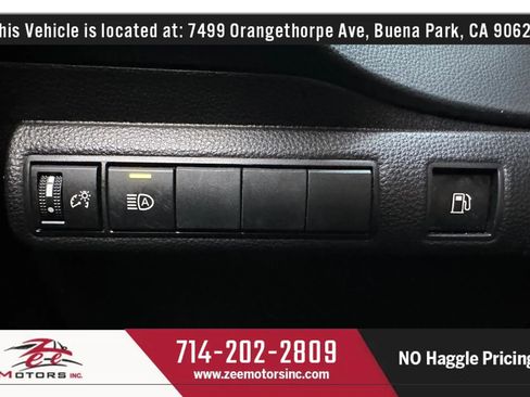 Used 2022 Toyota Corolla LE image 30