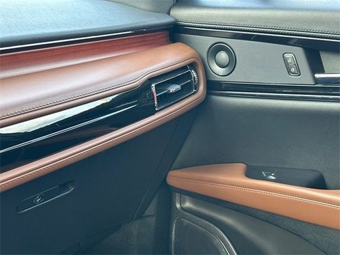 Used 2022 Lincoln Nautilus Reserve w/ Equipment Group 201A image 33