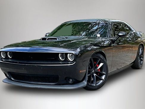 Used 2021 Dodge Challenger R/T w/ Plus Package image 1