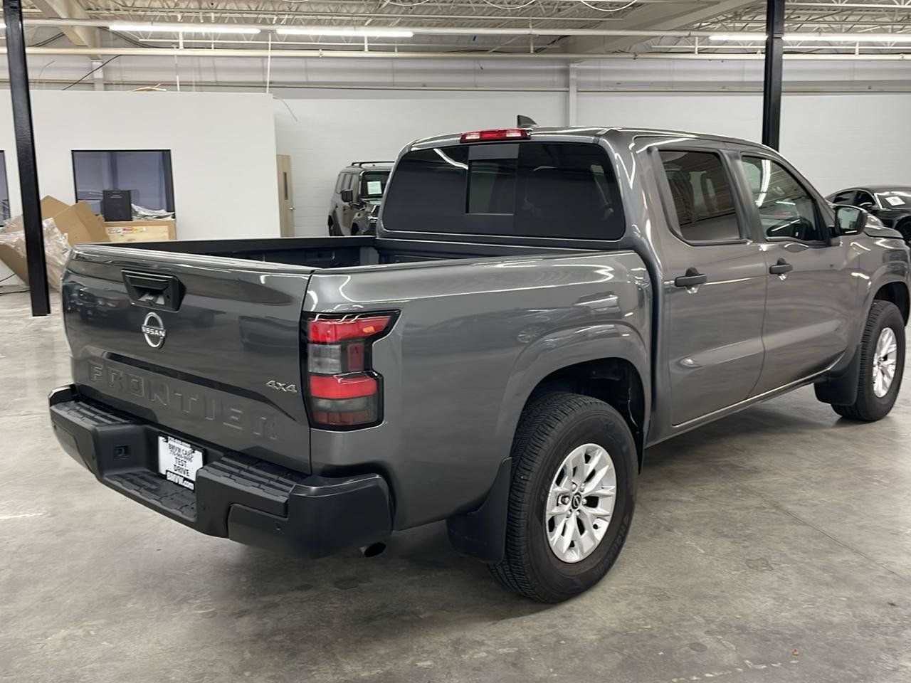 Used 2025 Nissan Frontier S AWD/4WD image 7