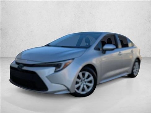 Used 2023 Toyota Corolla LE image 1