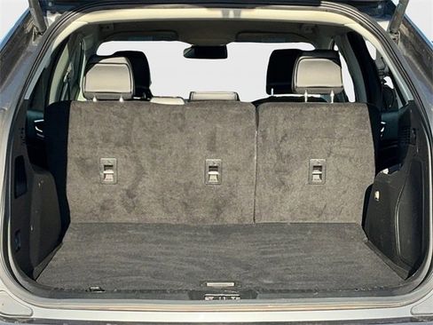 Used 2024 Ford Edge Titanium image 17