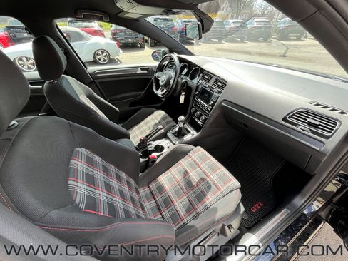 Used 2019 Volkswagen Golf 4-Door image 27