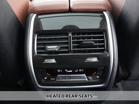 Used 2023 BMW X7 xDrive40i w/ Premium Package image 9