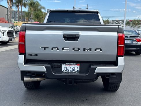 Used 2025 Toyota Tacoma TRD Sport AWD/4WD image 12