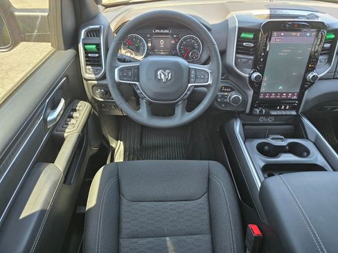 Used 2025 RAM 1500 Big Horn AWD/4WD image 29