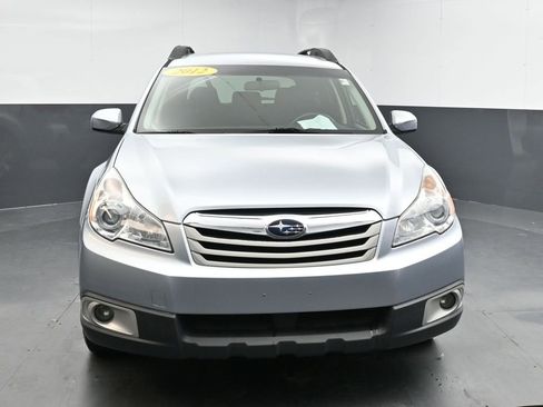 Used 2012 Subaru Outback 2.5i Premium image 3