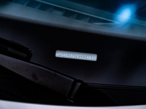 Certified 2019 Porsche 911 Carrera GTS image 30