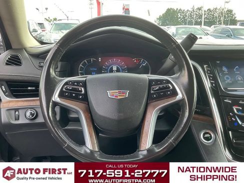 Used 2020 Cadillac Escalade ESV Luxury AWD/4WD image 23