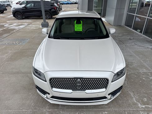 Used 2017 Lincoln Continental Select w/ Climate Package image 11