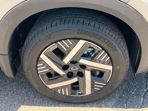 New 2026 Nissan Kicks SV FWD image 8