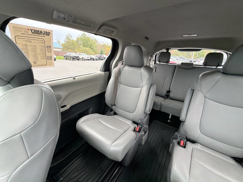 Used 2021 Toyota Sienna XLE AWD/4WD image 12