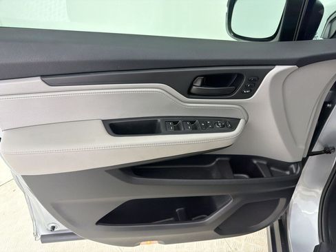 Used 2023 Honda Odyssey EX-L image 13