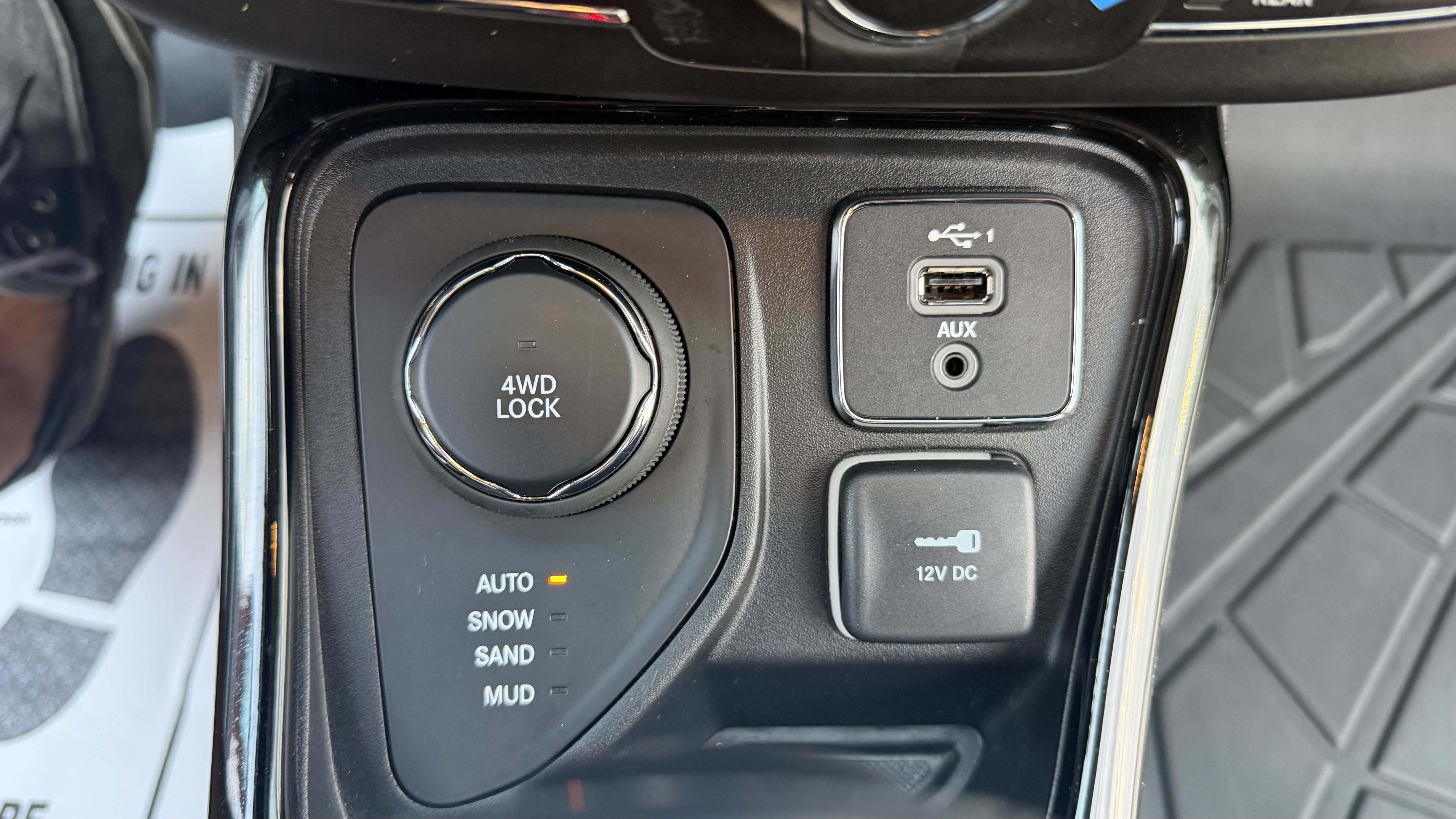 Used 2021 Jeep Compass Limited AWD/4WD image 23