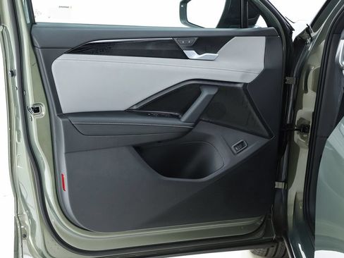 New 2026 Volkswagen Tiguan SE R-Line FWD image 57