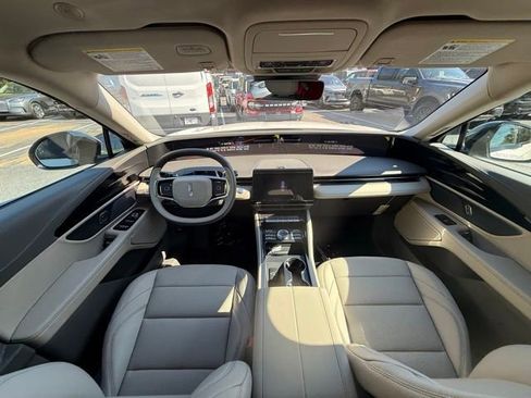 New 2025 Lincoln Nautilus Premier w/ Jet Appearance Package image 5
