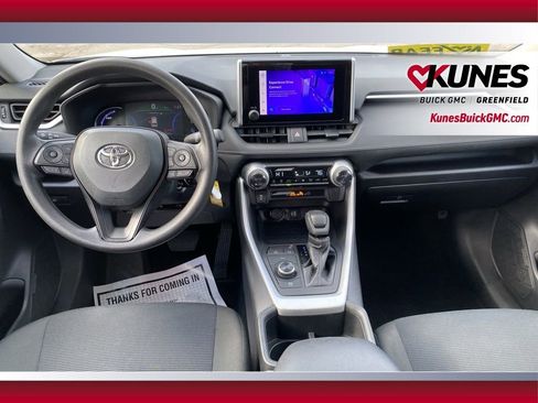 Used 2025 Toyota RAV4 LE image 33