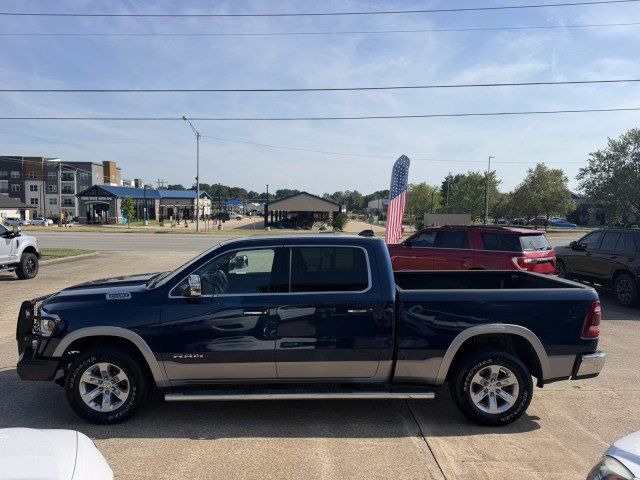 Used 2019 RAM 1500 Laramie AWD/4WD image 5