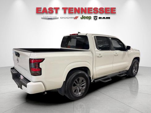 Used 2025 Nissan Frontier SV RWD image 3