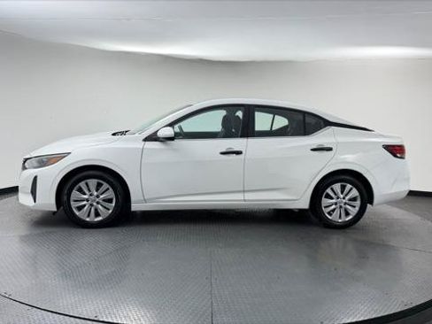 Used 2025 Nissan Sentra S FWD image 3