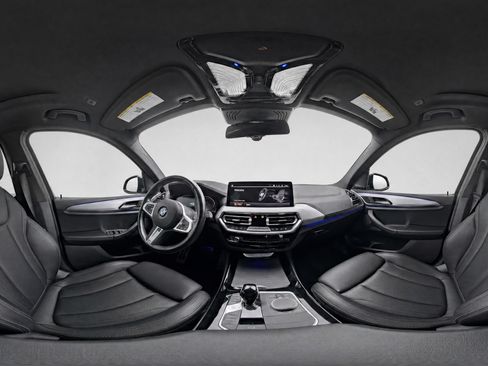 Used 2023 BMW X3 sDrive30i w/ M Sport Package RWD image 9