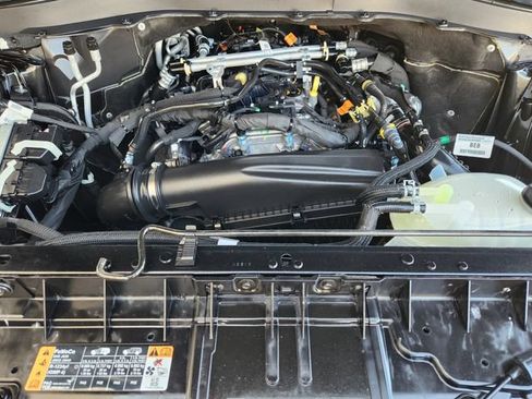 Used 2026 Ford Explorer Active w/ Active Comfort Package RWD image 32