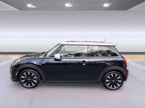 Used 2024 MINI Cooper SE image 2