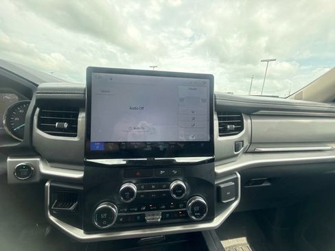 Used 2023 Ford Expedition Max XLT AWD/4WD image 16