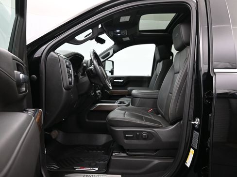 Used 2020 Chevrolet Silverado 2500 High Country w/ Z71 Off-Road Package image 8