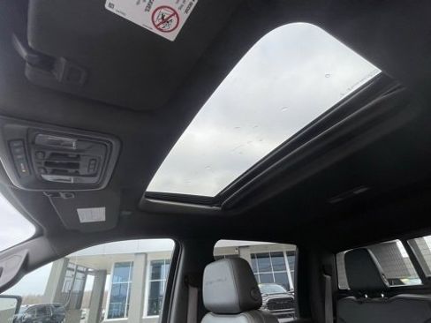 Used 2022 GMC Sierra 2500 Denali image 22