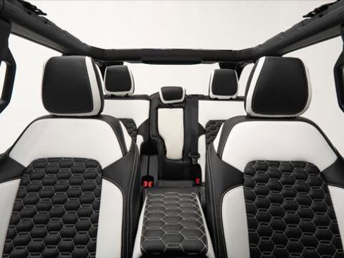 Used 2025 Ford Bronco 4-Door image 10