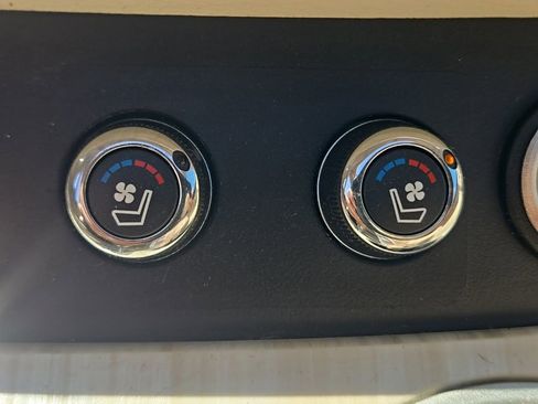 Used 2015 Nissan Murano Platinum w/ Platinum Technology Package AWD/4WD image 17